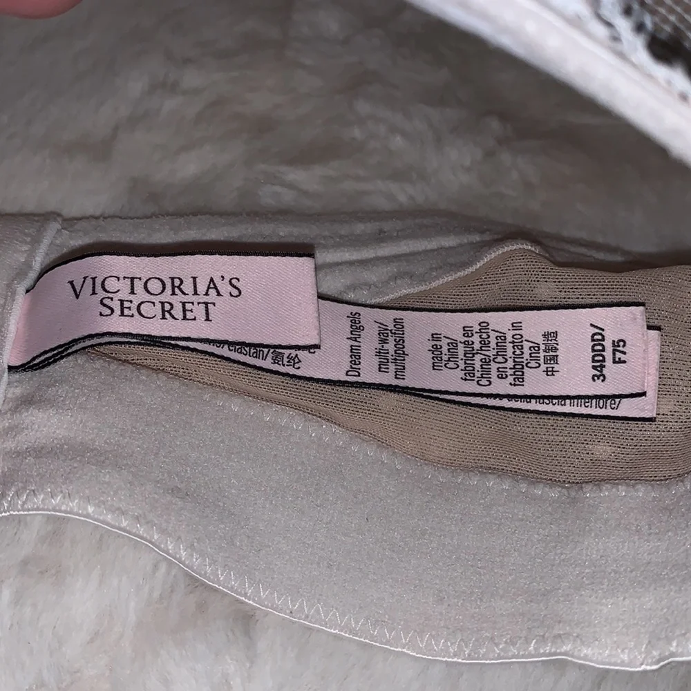 34DDD Victoria’s Secret Dream Angels tan white lace strapless bra